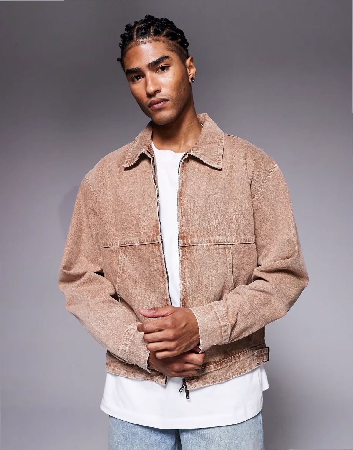 – Verwaschene Jeansjacke in Braun