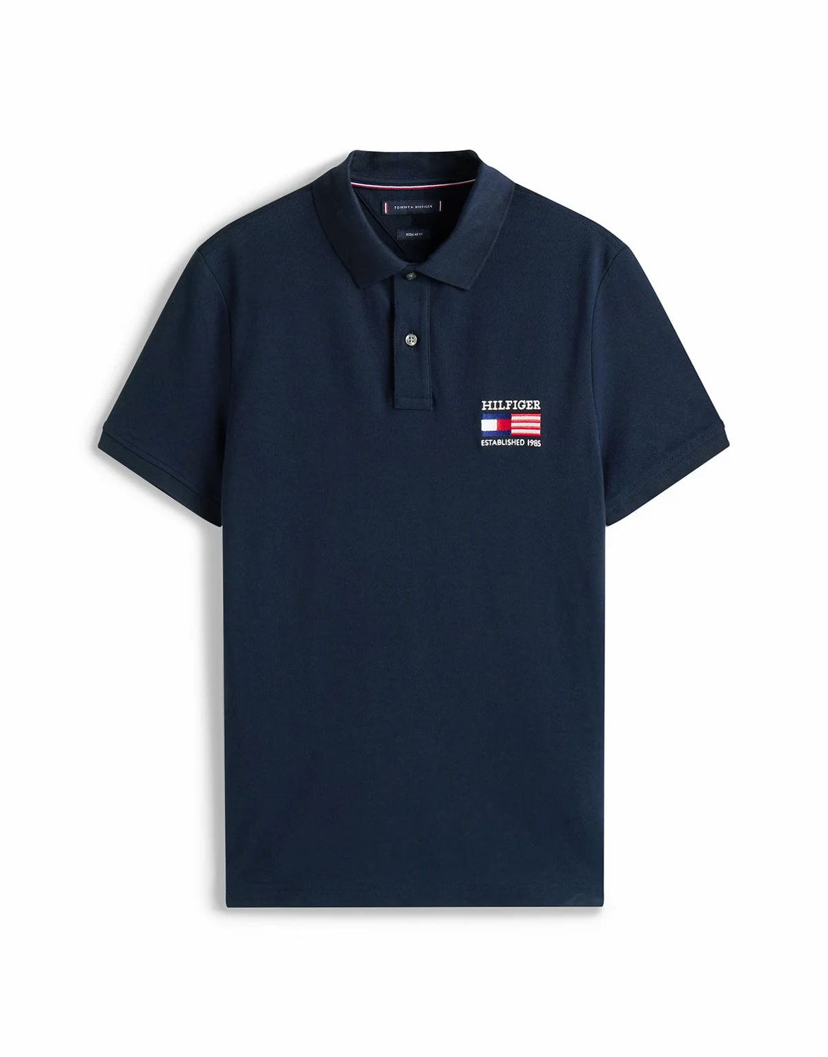 – Granatowa koszulka polo o regularnym kroju z flagą