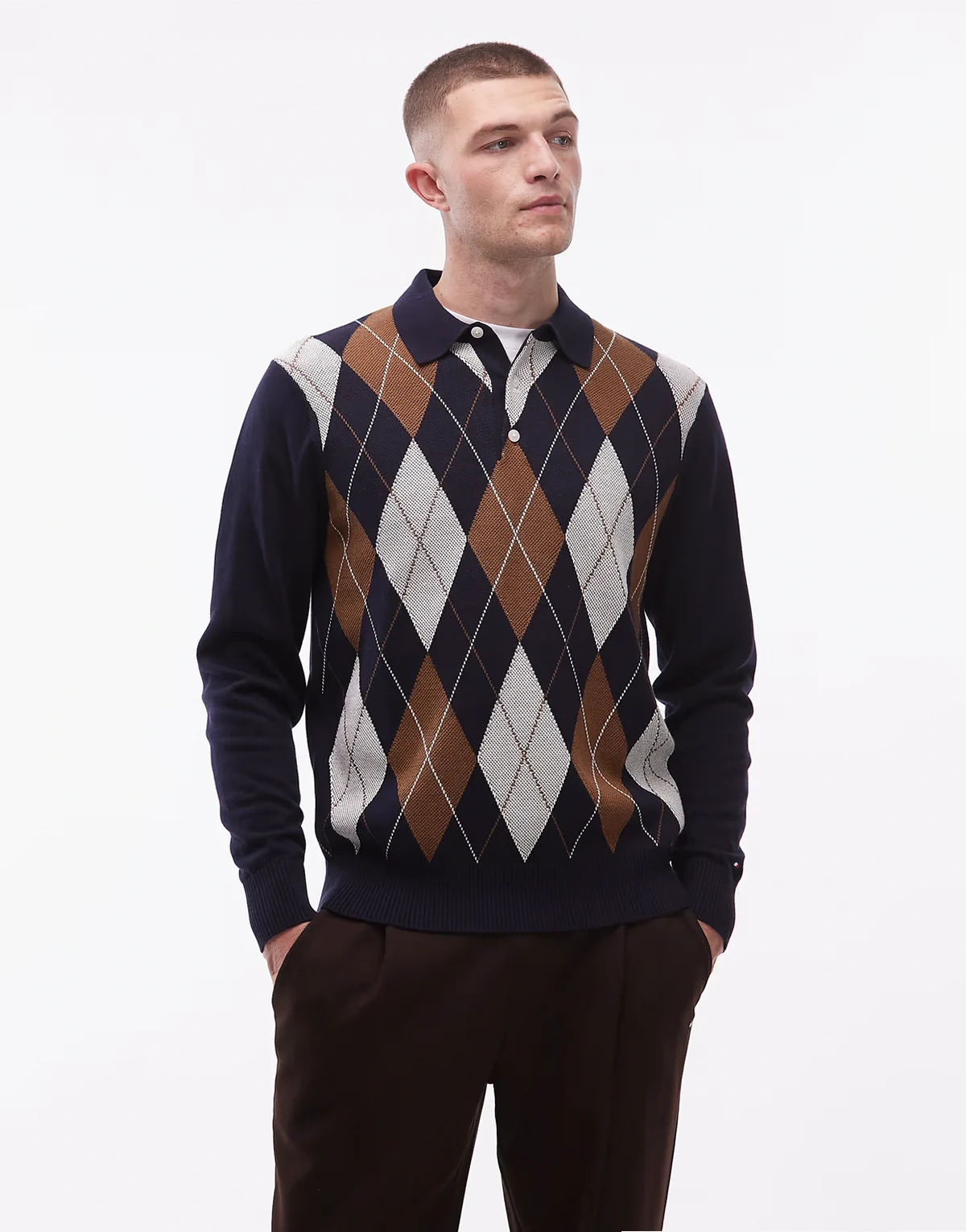 – Granatowo-brązowa dzianinowa koszulka polo w stylu rugby w romby z długimi rękawami