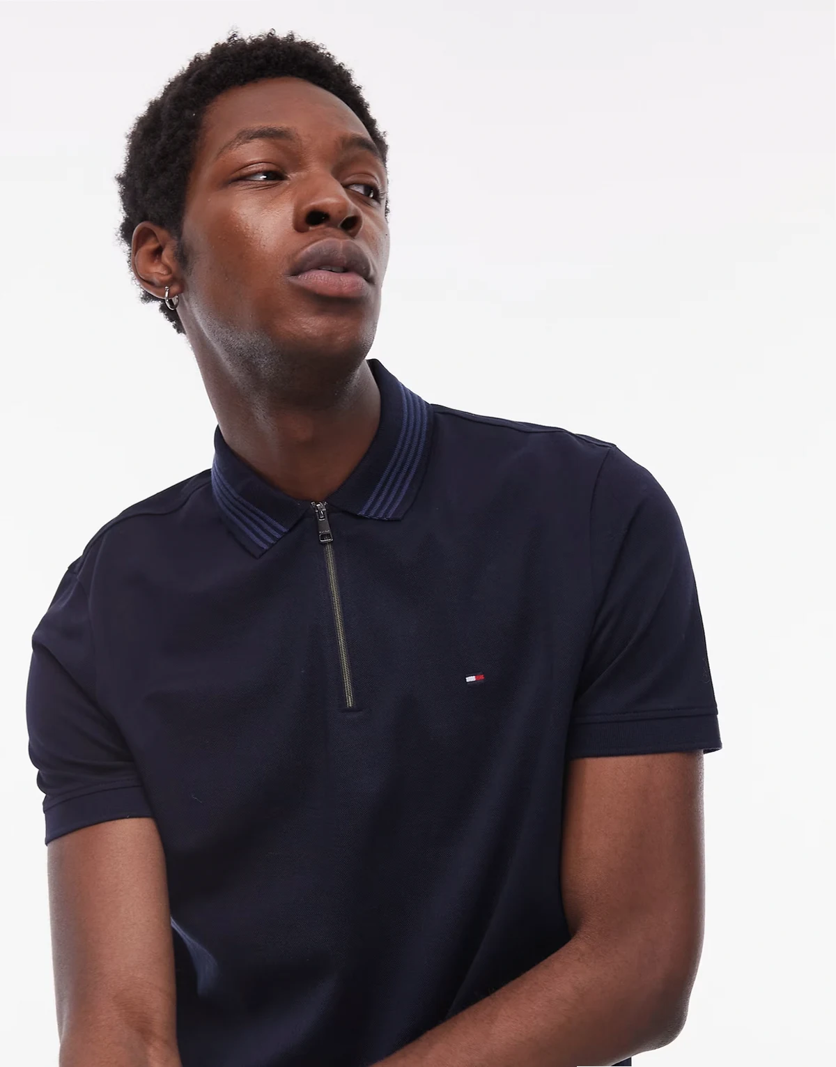 – Granatowa koszulka polo z piki, z zamkiem