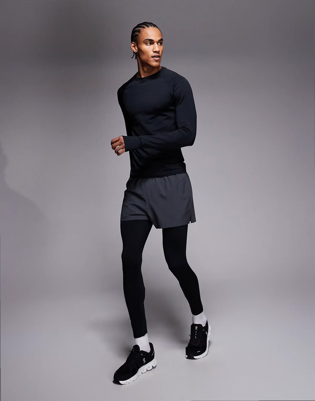 Thermal running base layer tights with phone pocket in black