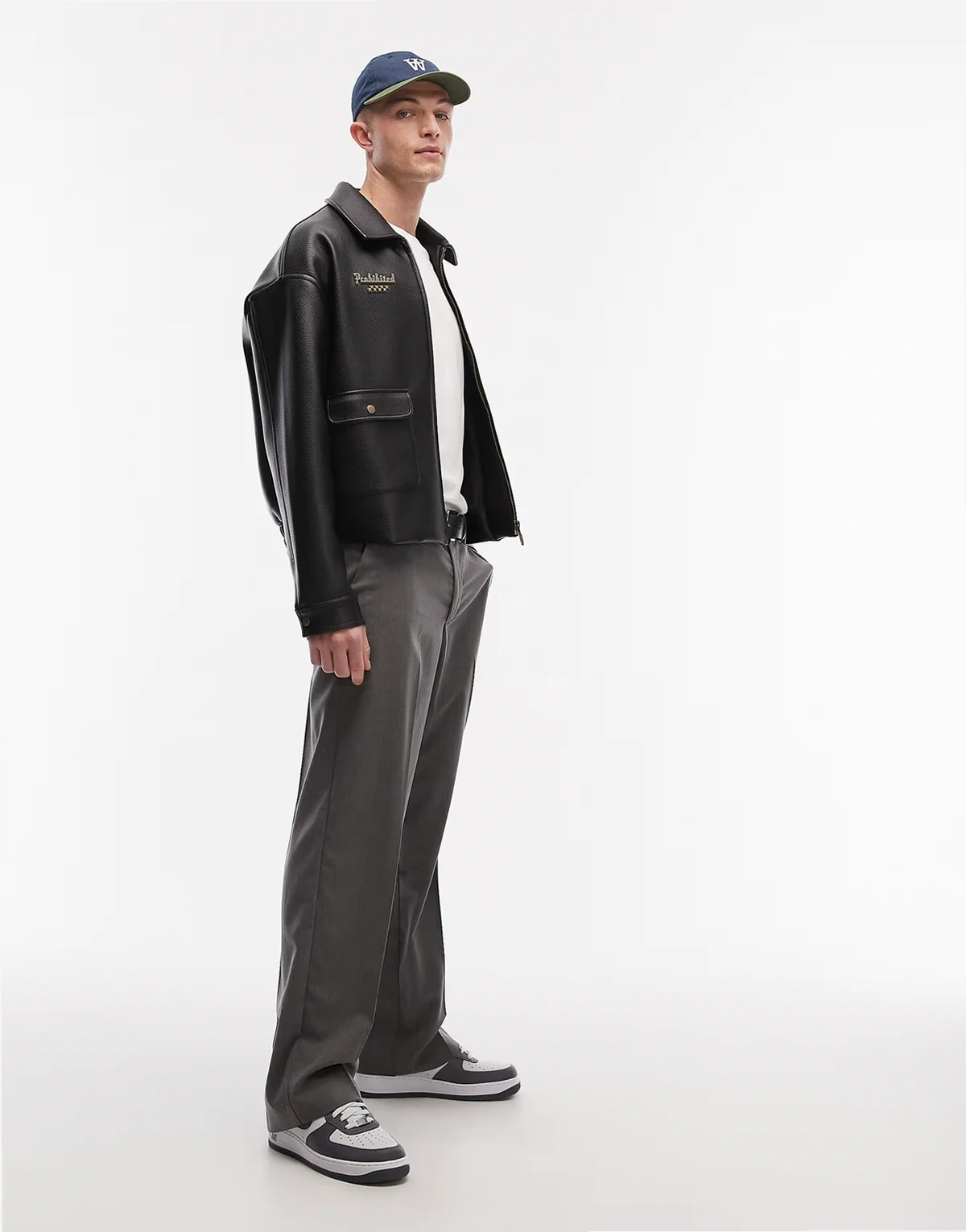 – Elegante, weit geschnittene Hose in Grau