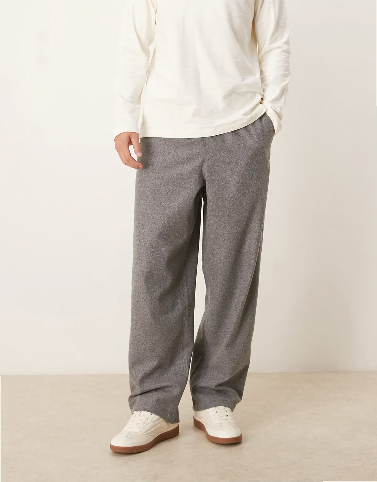 – Lockere Schlupfhose in Grau mit Wolloptik und geradem Bein