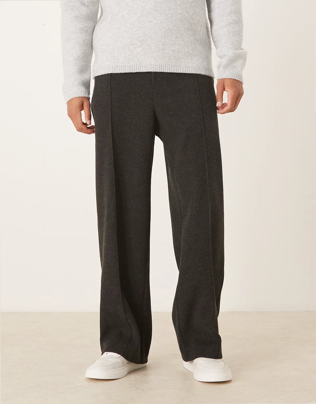 – Elegante Hose im Woll-Look in Anthrazit mit weitem Schnitt