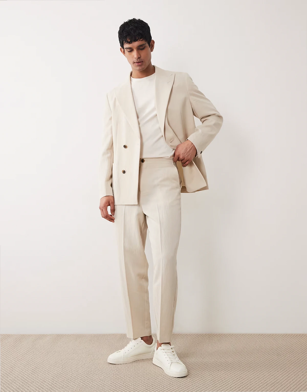 relaxed tapered suit pants in cream