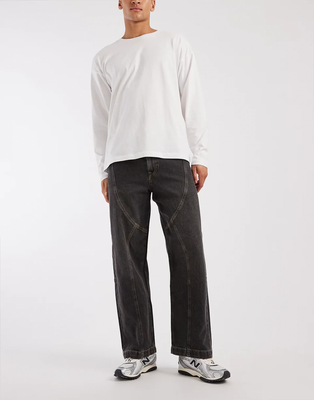 Intelligence – Dave – Jeans in verwaschenem Schwarz mit weitem Bein und Ziernaht