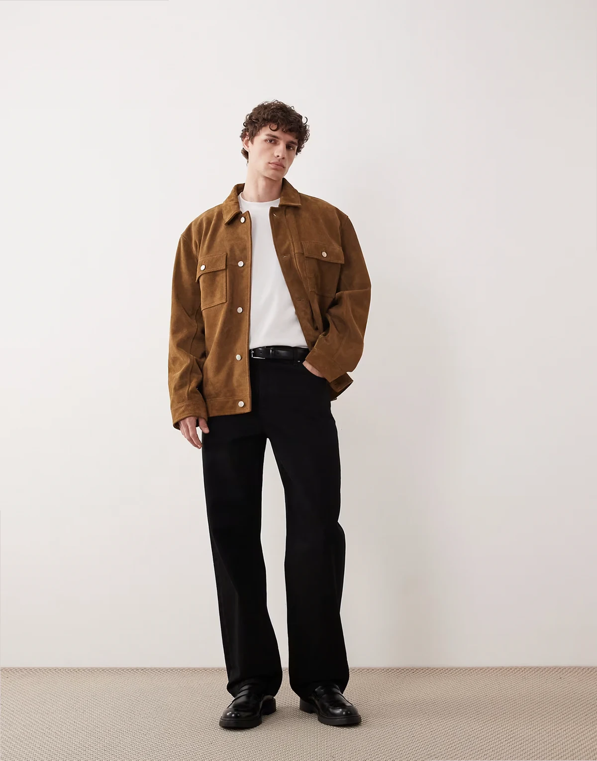 – AC-B253 – Klassische Jeans in Schwarz mit geradem Schnitt