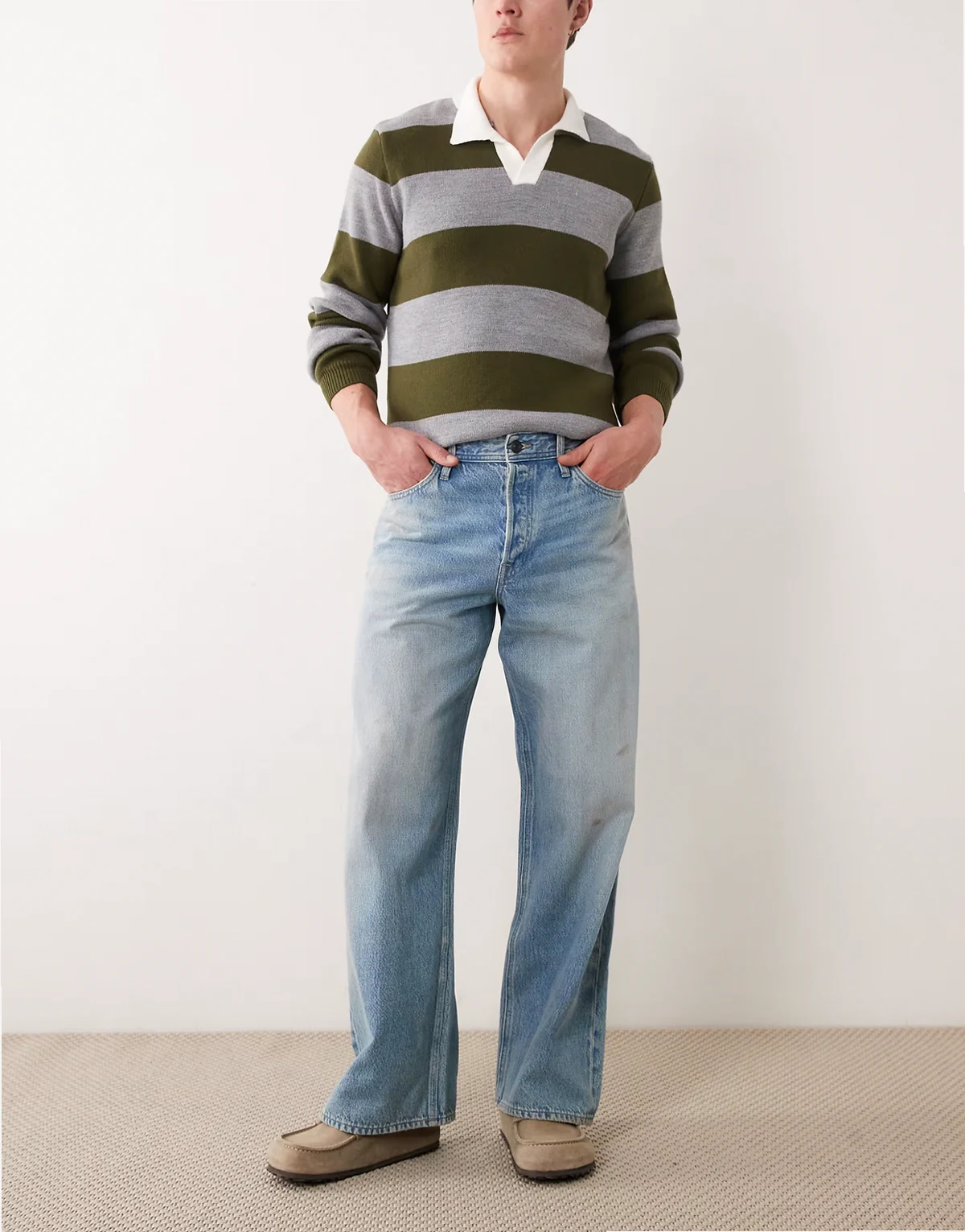 – Dave – Jeans in mittelblauer Dirty-Waschung mit weitem Bein