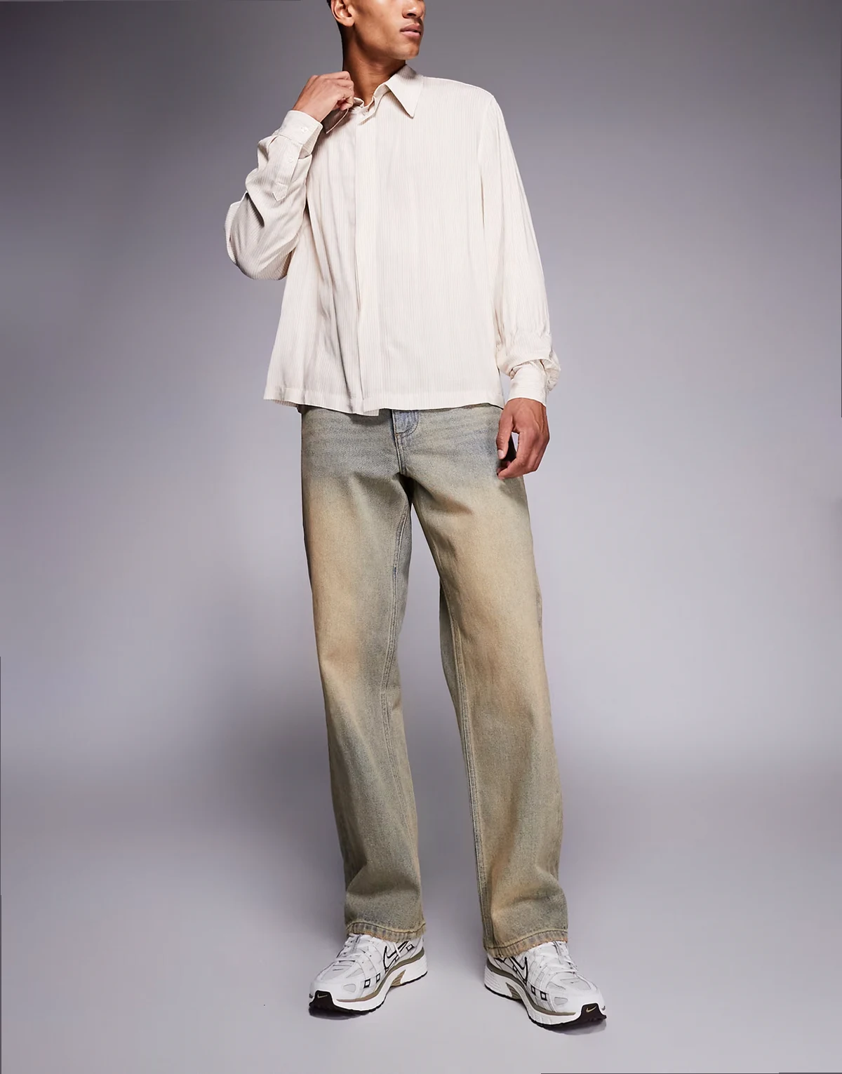 – Weite Jeans in blauer Sand-Waschung