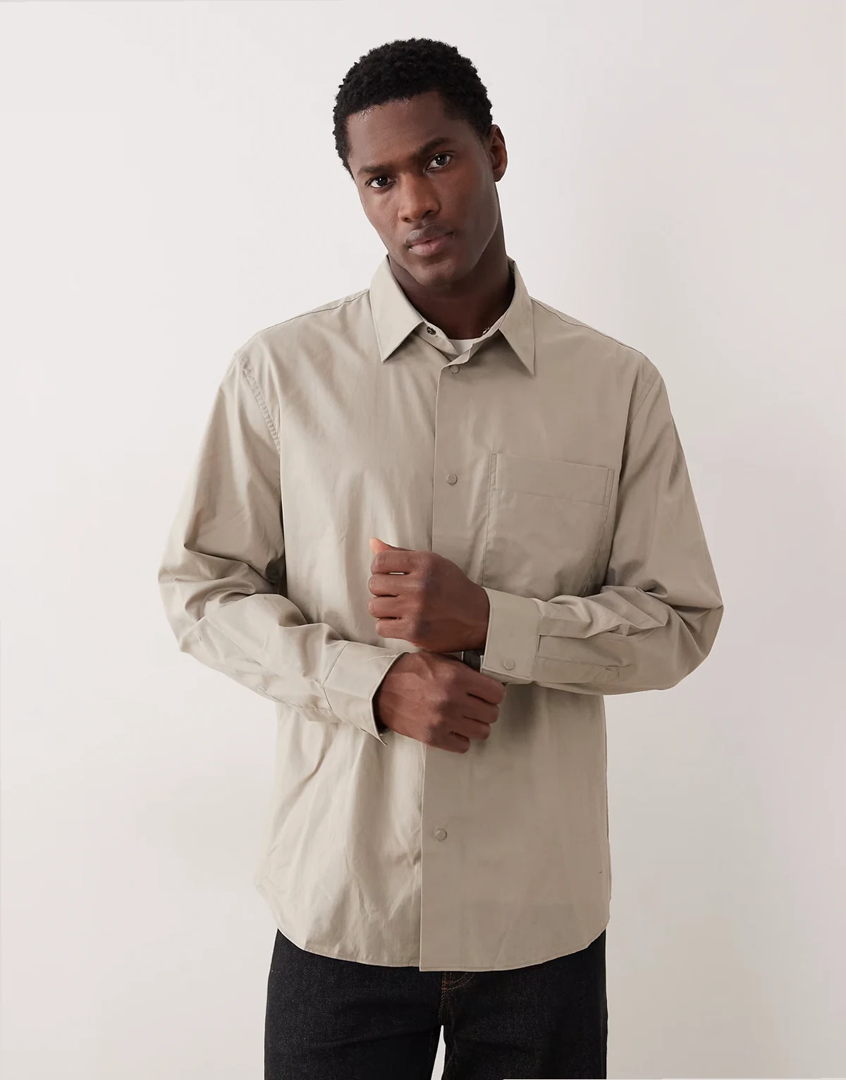 – Klassisches Hemd aus 100% Baumwolle in Ecru