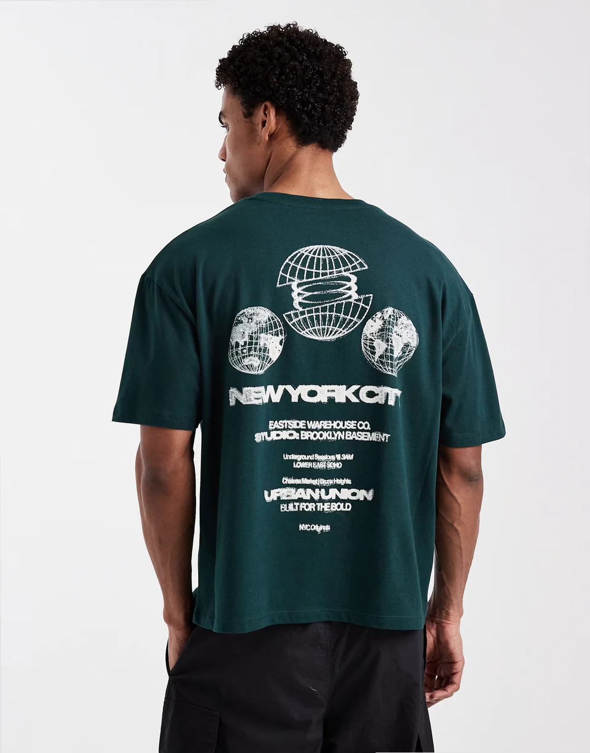 – Kastiges Oversize-T-Shirt in Dunkelgrün mit „New York“-Grafik