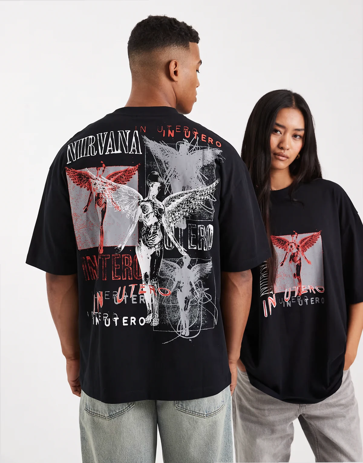 – Czarny T-shirt unisex o fasonie oversize z nadrukiem zespołu Nirvana