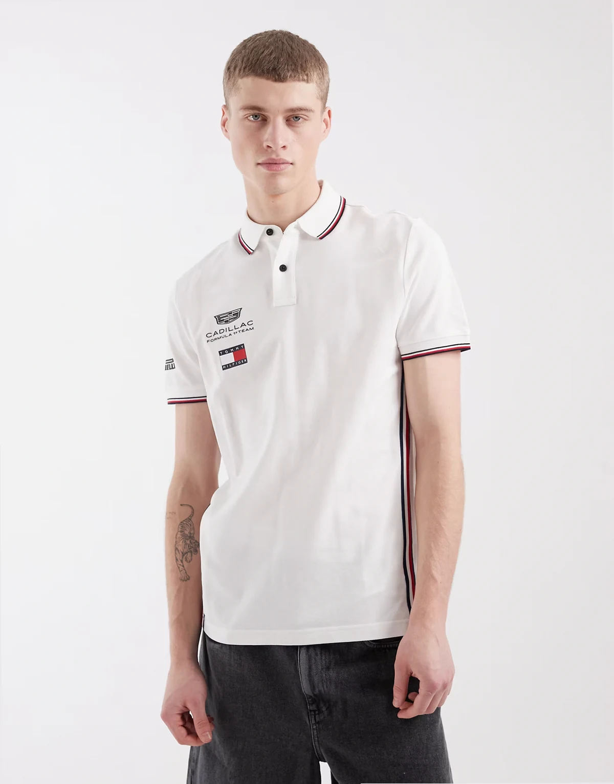 x Cadillac – F1 Replica – Biała koszulka polo