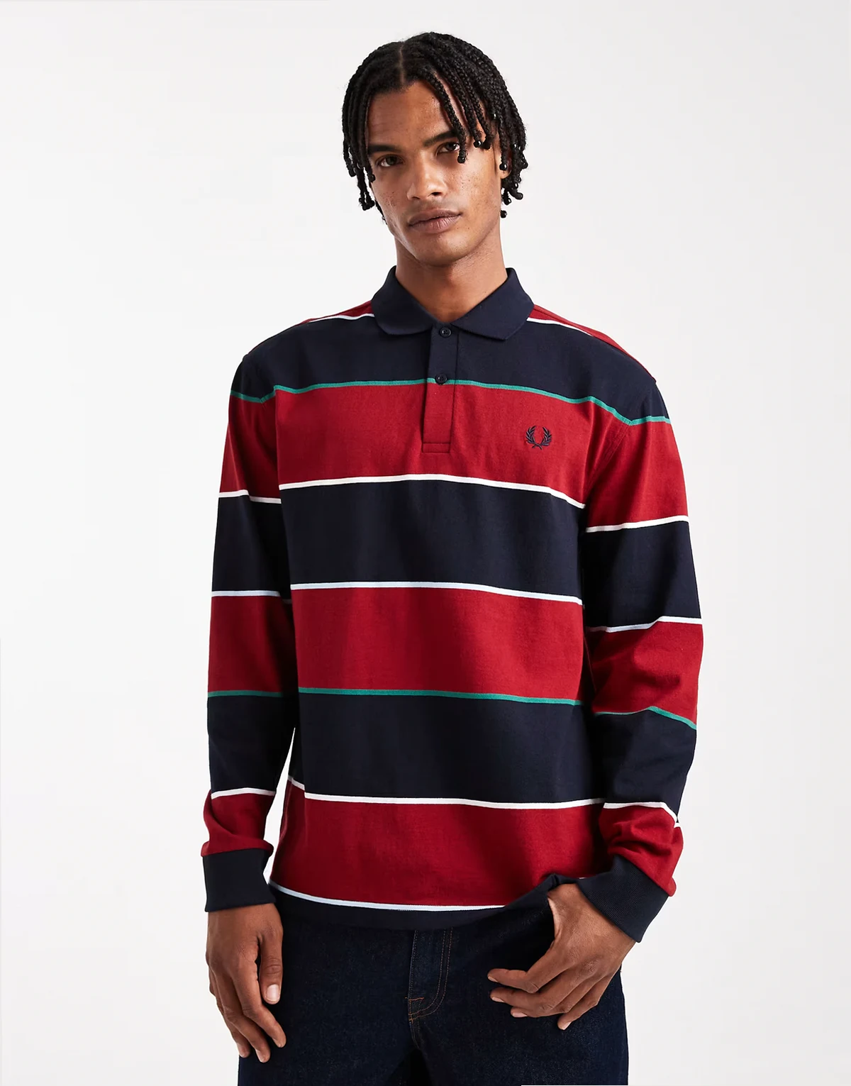 – Granatowo-czerwona prążkowana koszulka polo z długimi rękawami w paski