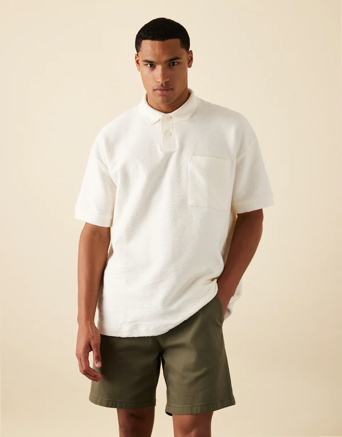 – Premium – Gruba teksturowana koszulka polo oversize w kremowym kolorze