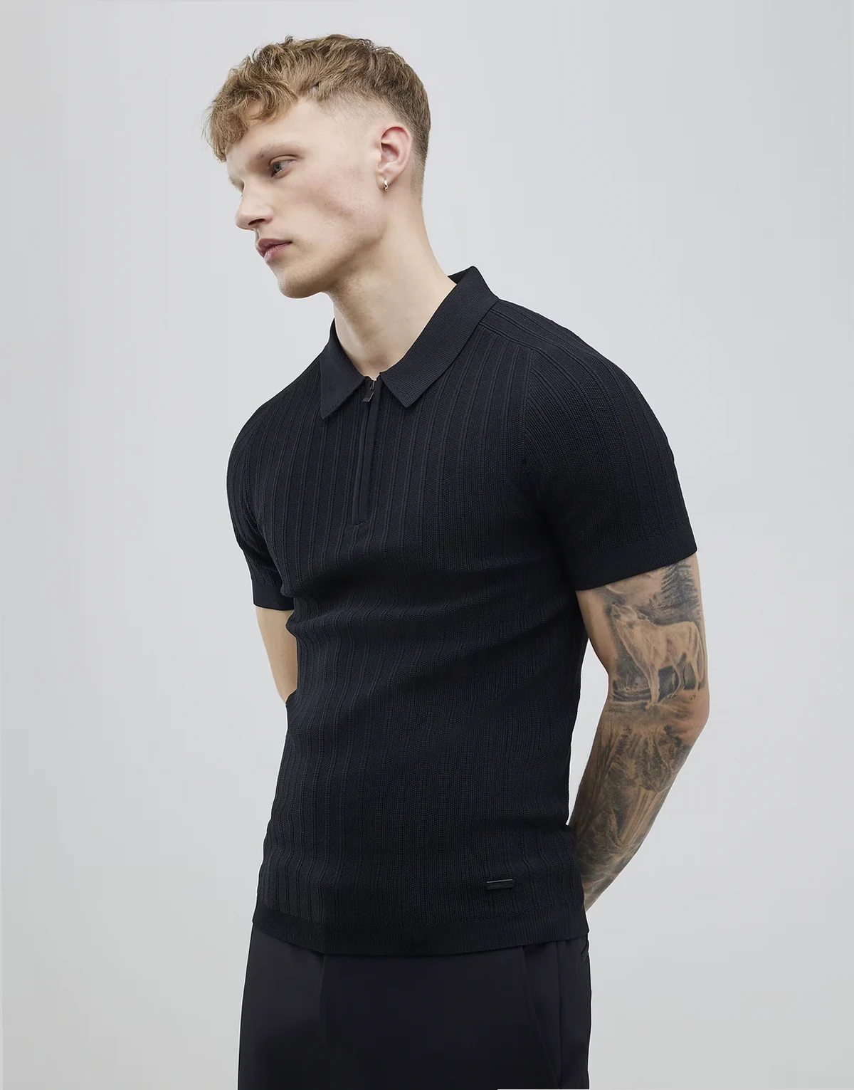 textured muscle fit zip polo shirt in white