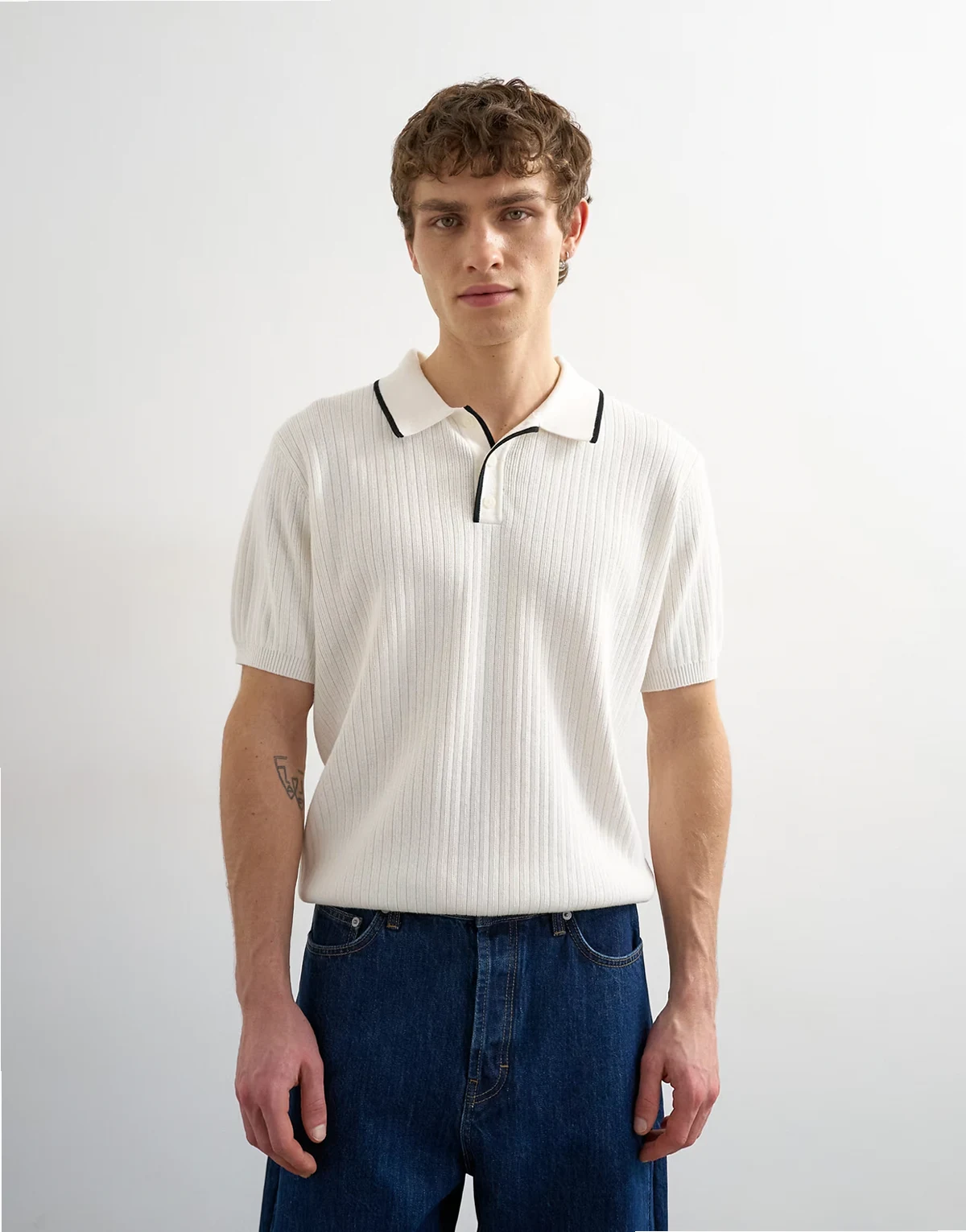 classic fit knit ribbed polo with tipping in ecru