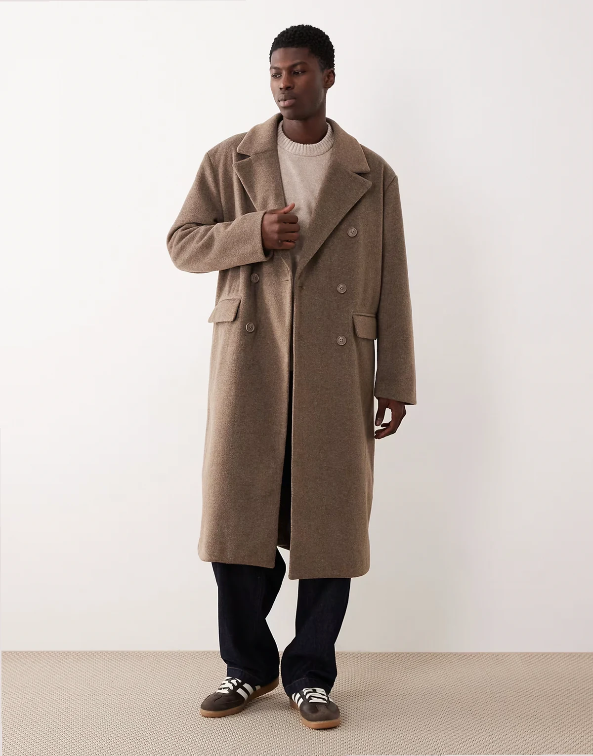 – Longline-Mantel in maulwurfbrauner Wolloptik mit Oversize-Schnitt