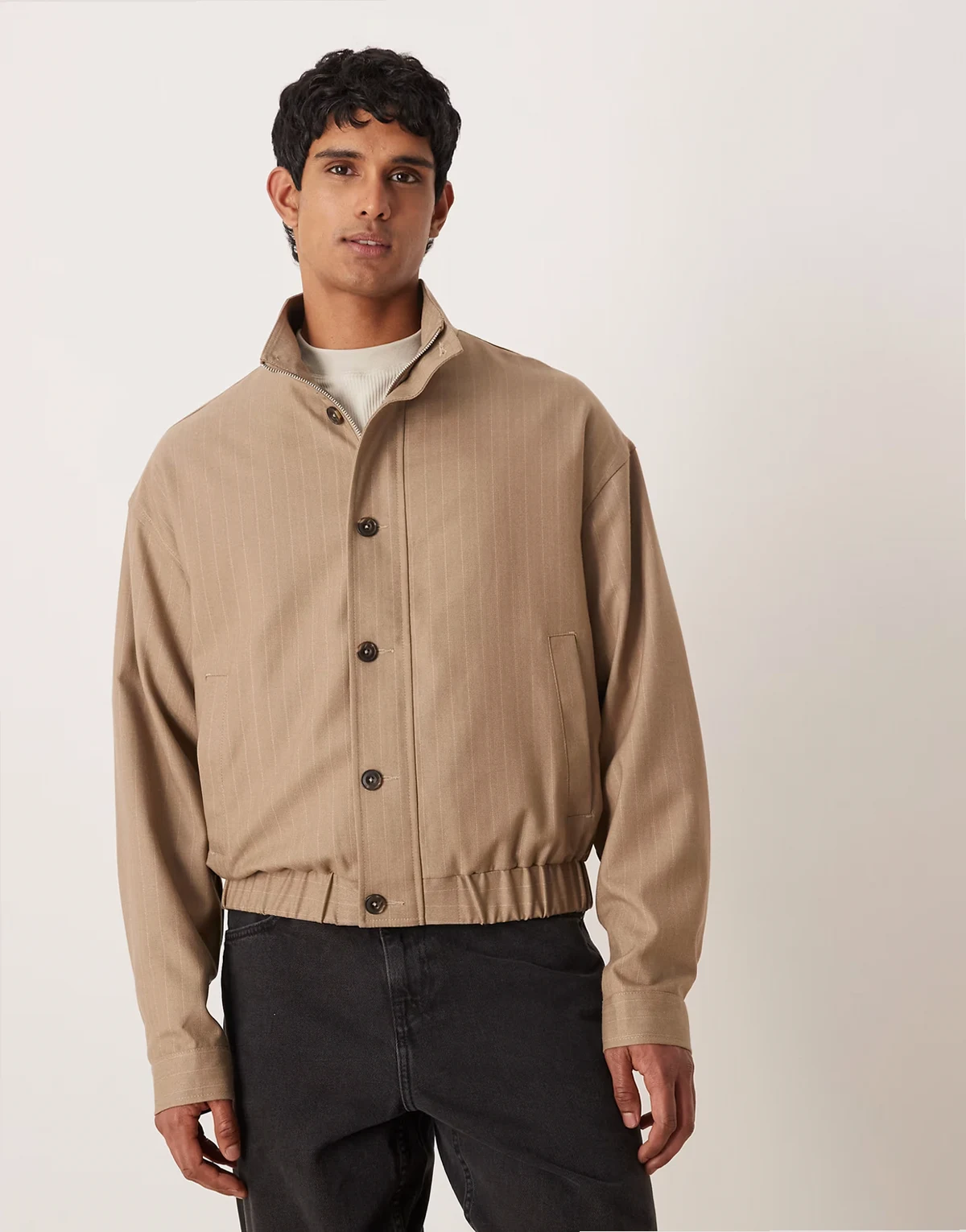 – Elegante Relaxed-Fit-Jacke in Braun mit Nadelstreifen