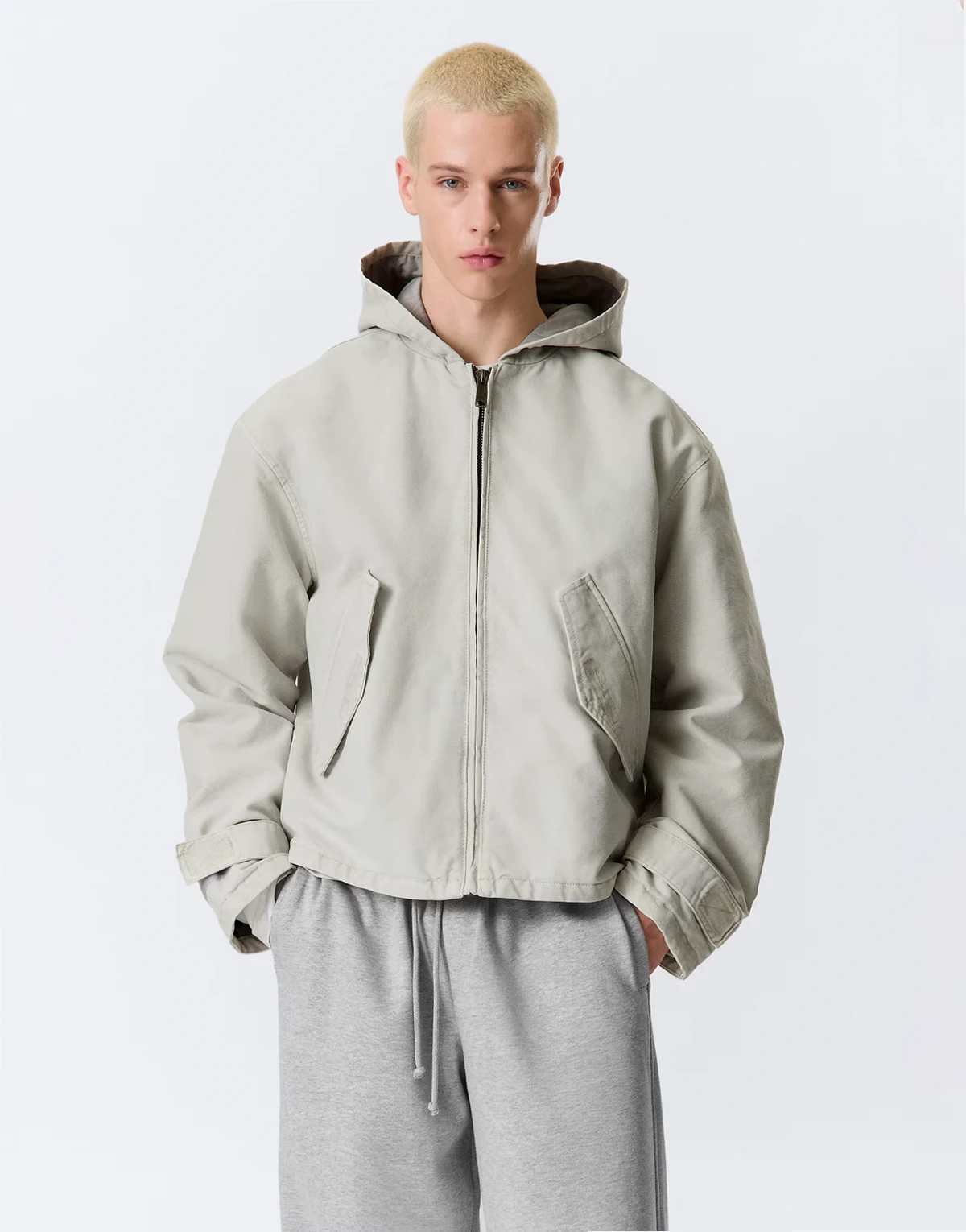 – Bomberjacke aus Segeltuch in Hellgrau