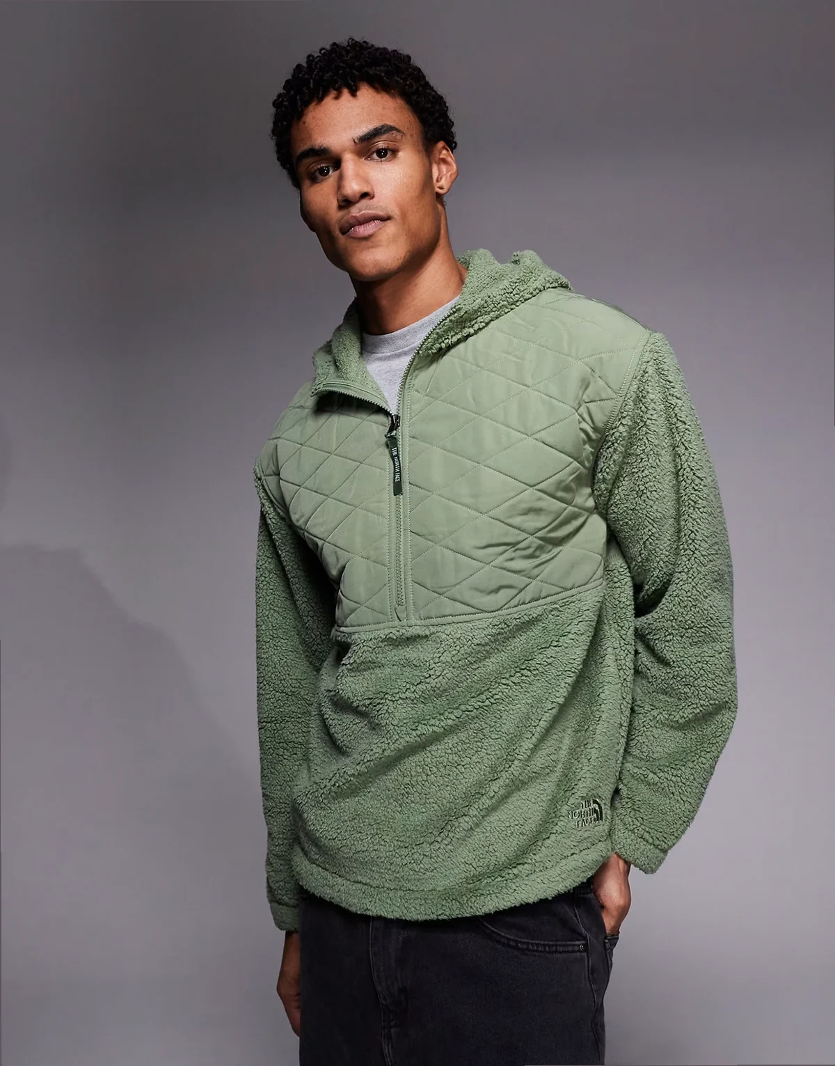 Cabin hooded fleece half zip jacket in green