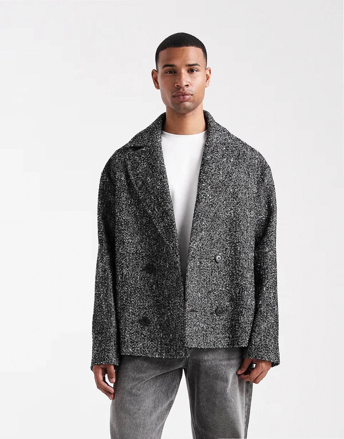 – Cabanjacke in schwarzer Wolloptik mit Fischgrätmuster