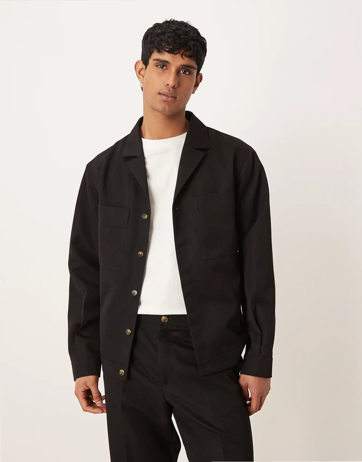 – Elegante Hemdjacke in Schwarz mit Reverskragen, Kombiteil