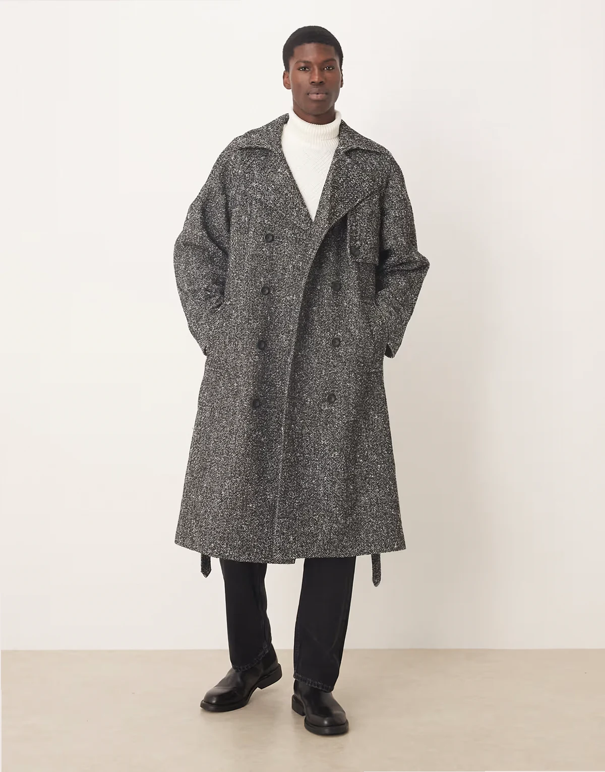 – Super-Oversize-Mantel in schwarzer Wolloptik