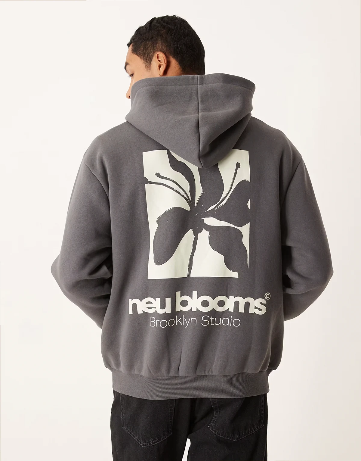 – Relaxed Fit Kapuzenpullover in Dunkelgrau mit Print