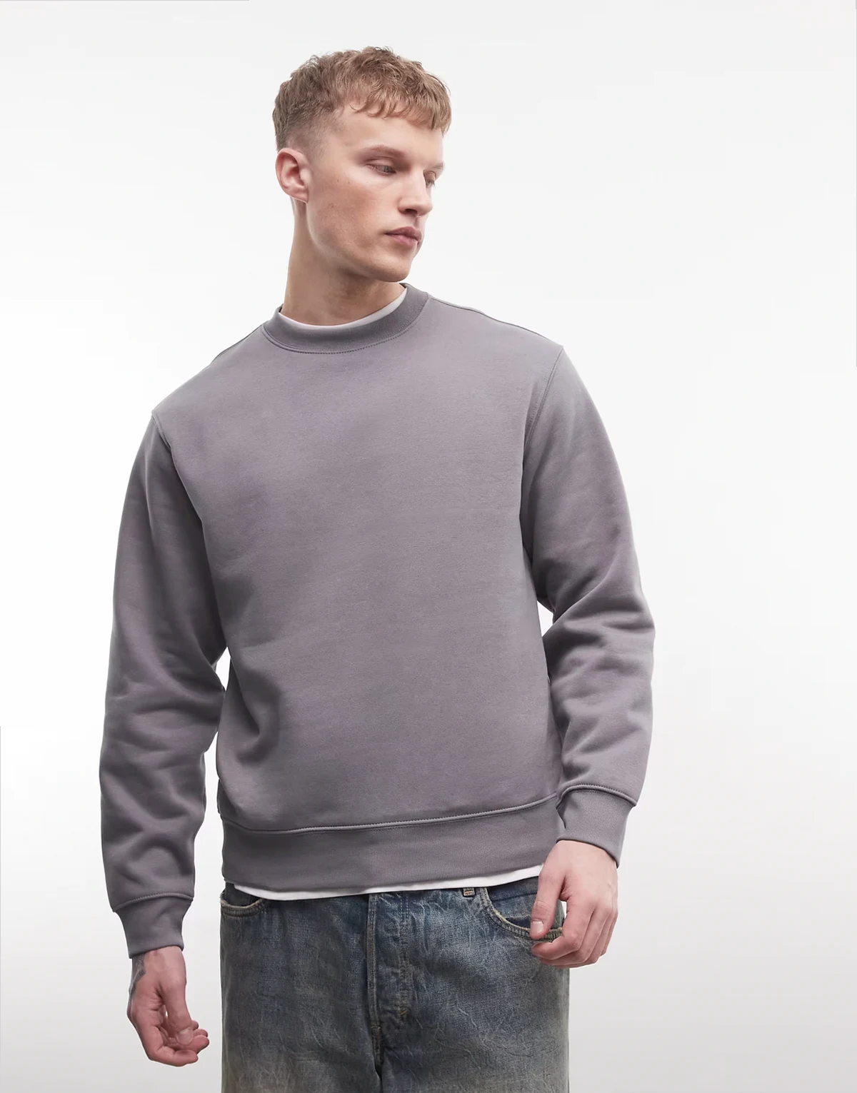 classic fit sweatshirt in gray