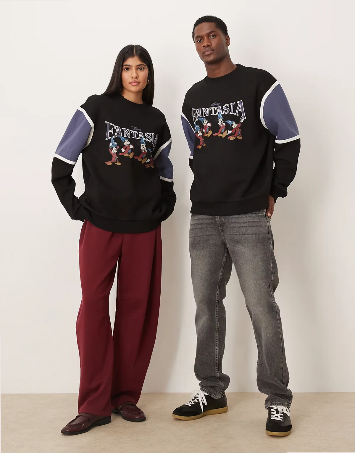 – Disney Fantasia – Locker geschnittener Unisex-Pullover in Schwarz mit Mickey Mouse-Print und Rundhalsausschnitt