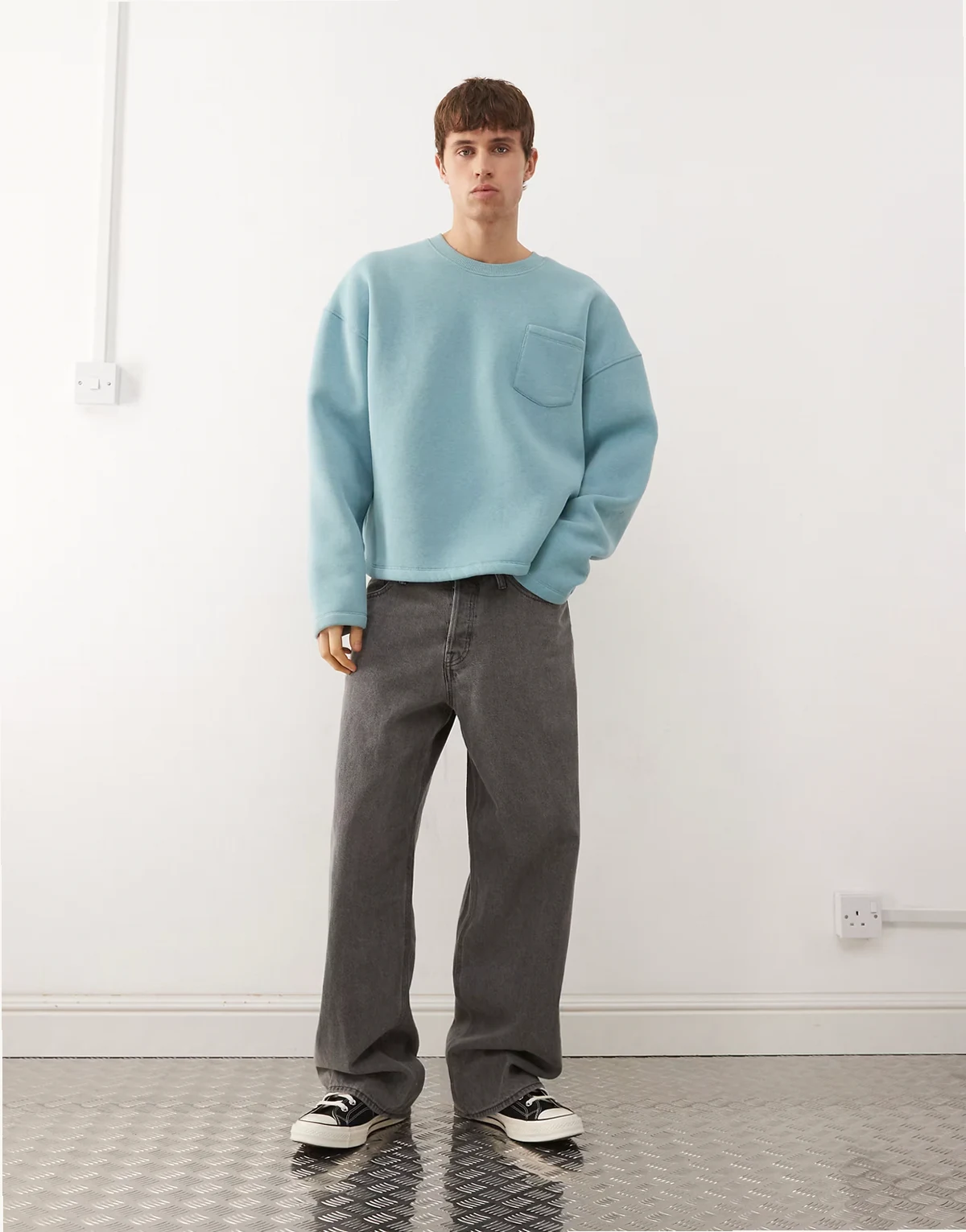 – Schweres Sweatshirt in verwaschenem Blau