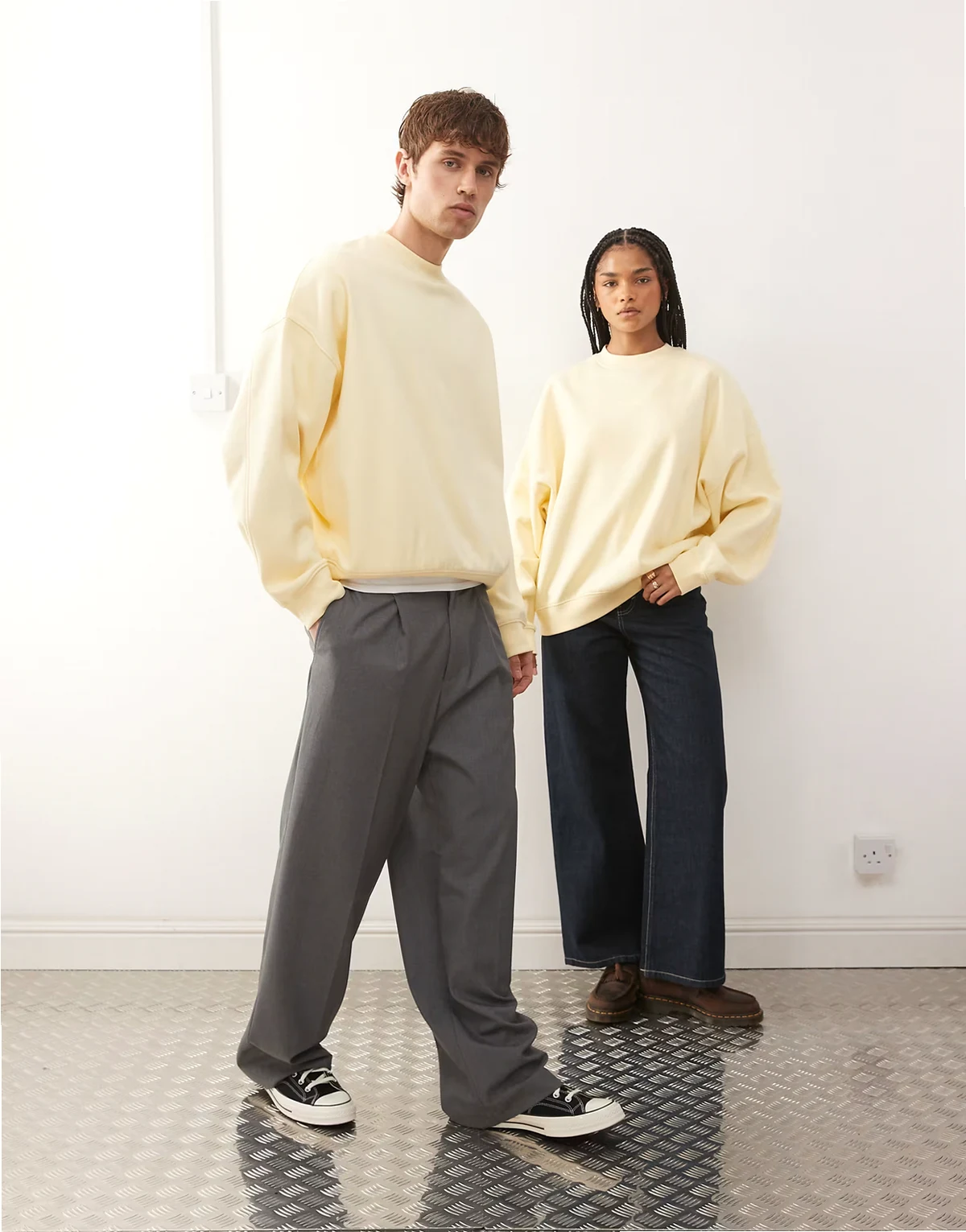 Unisex – Kastiges Sweatshirt in Buttergelb