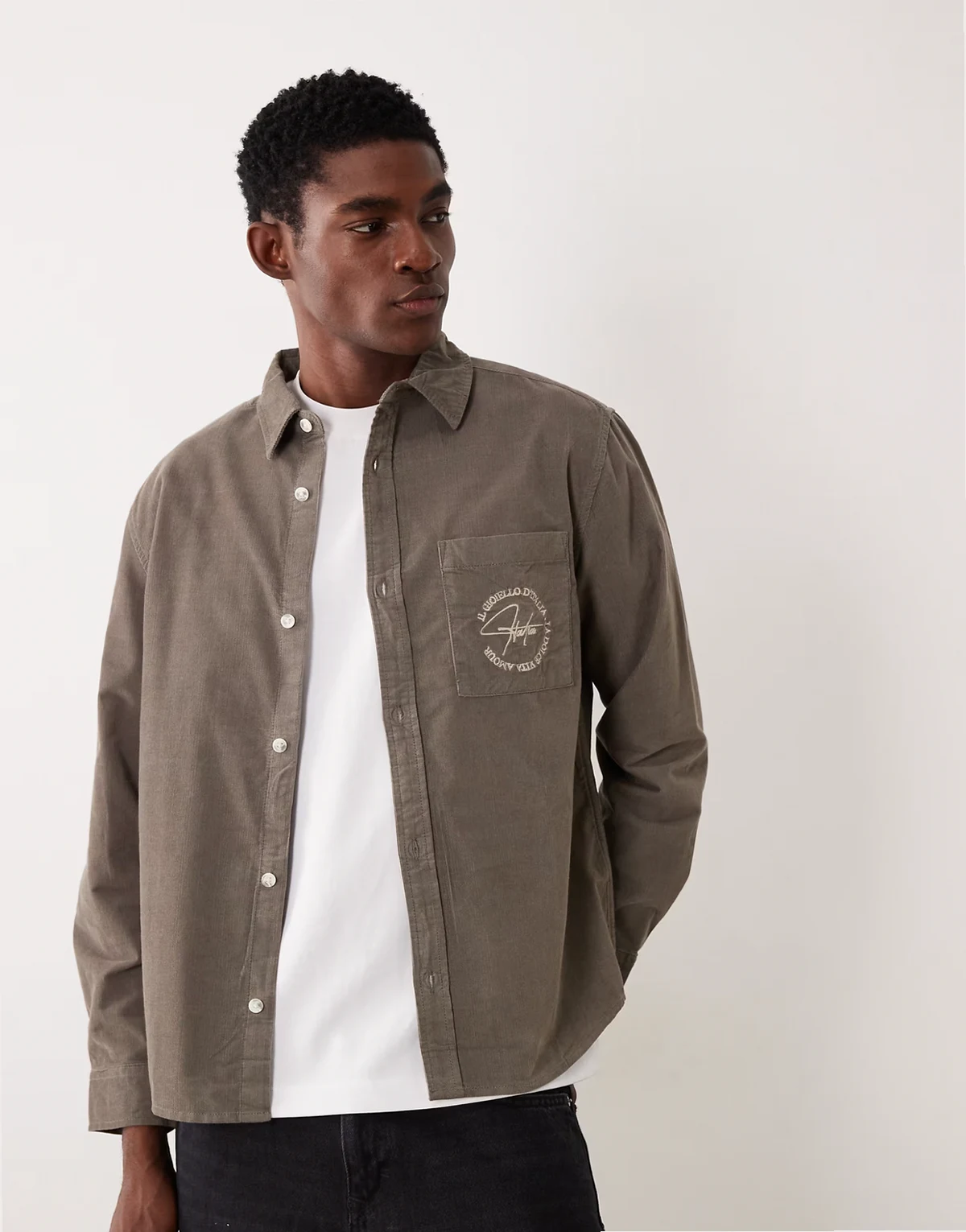 overshirt in baby cord with chest embroidery in khaki