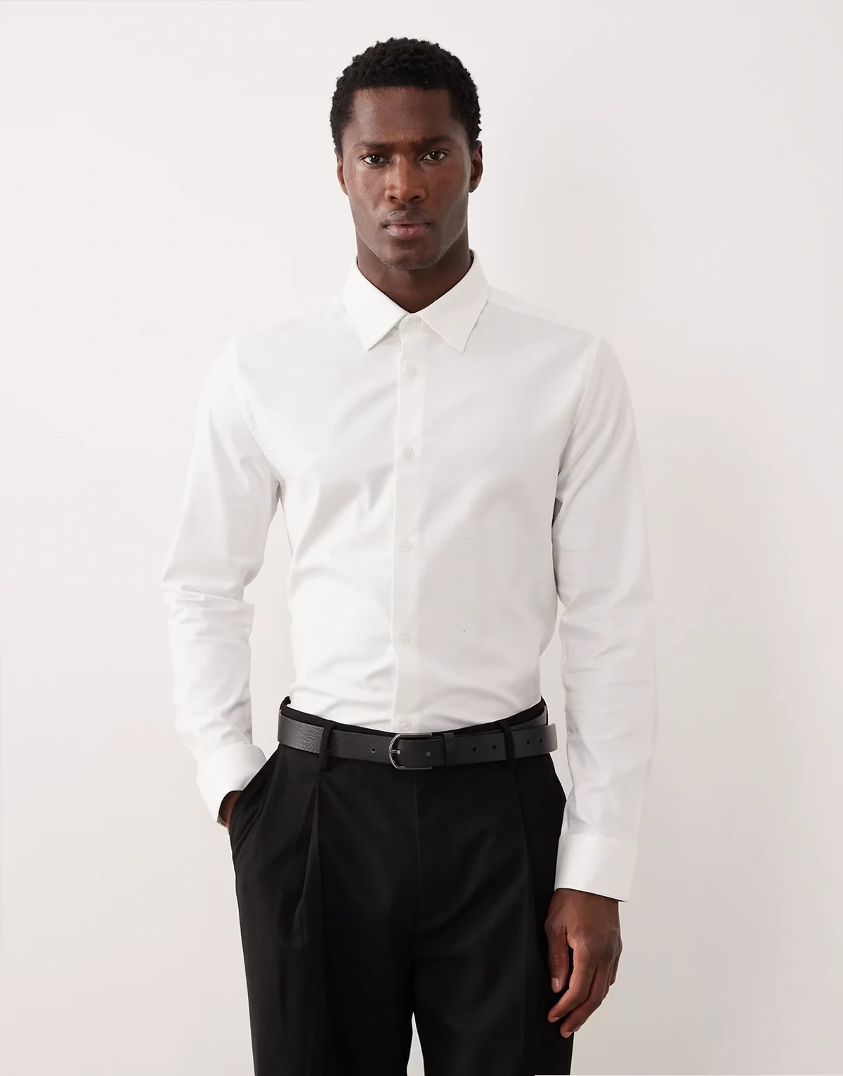 – Elegantes, leicht zu bügelndes Slim-Fit-Hemd aus Twill in Weiß