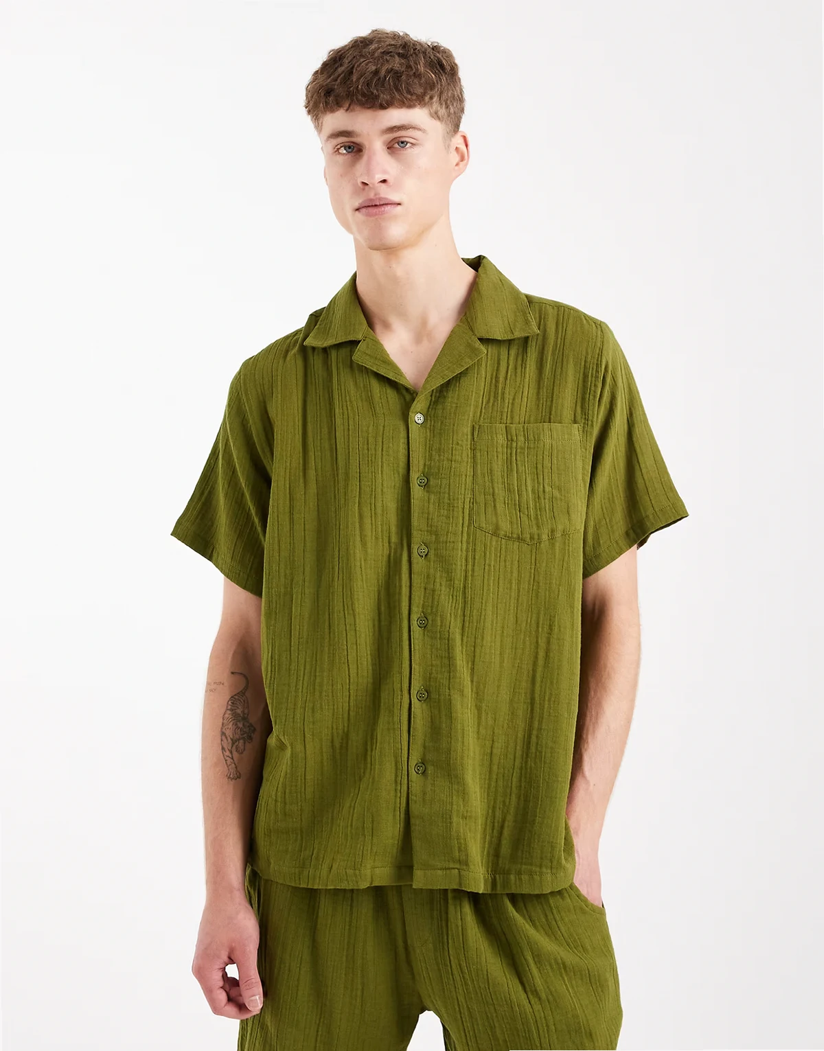 beach shirt in green - part of a set