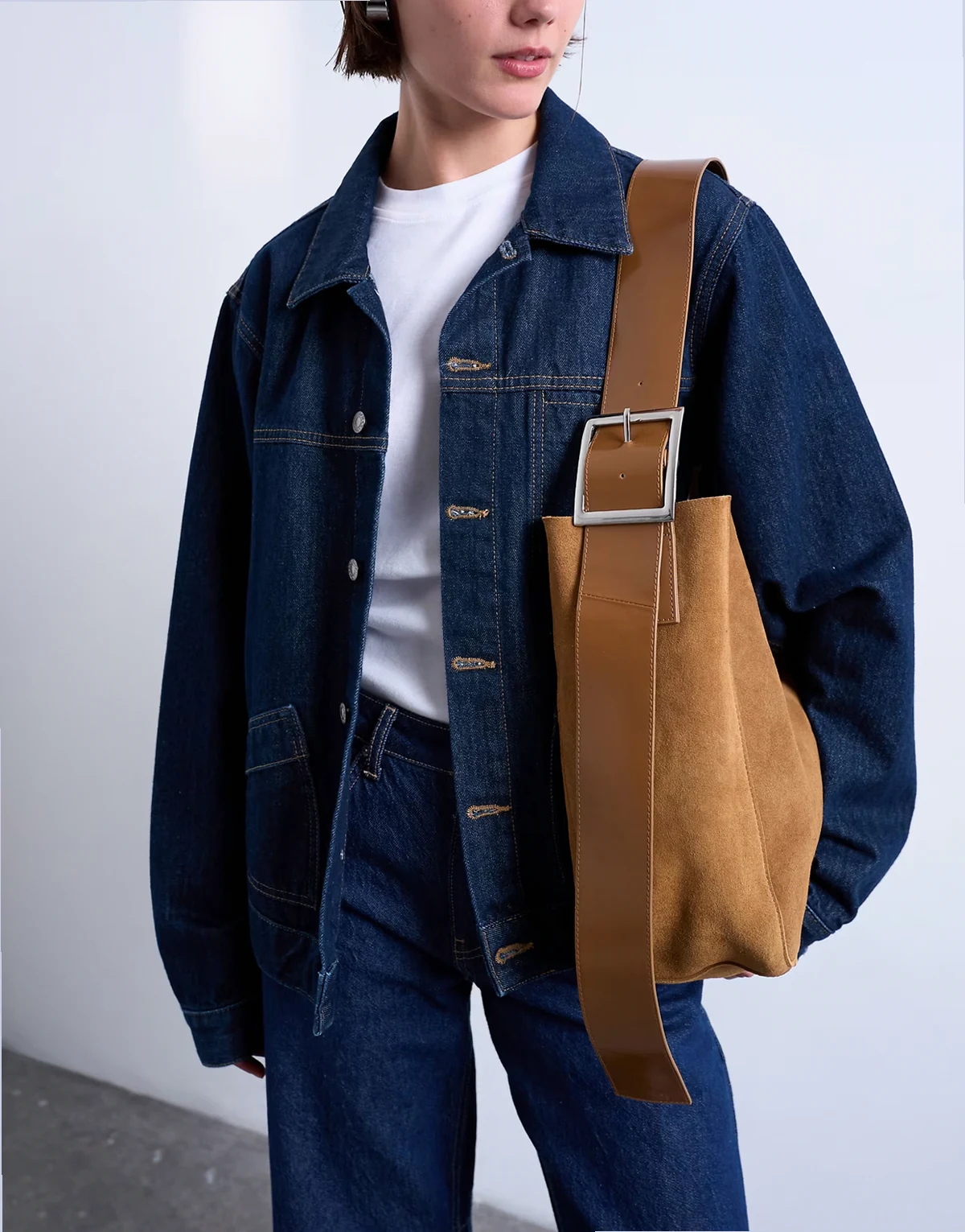 – Sade – Premium – Beuteltasche aus echtem Wildleder in Hellbraun