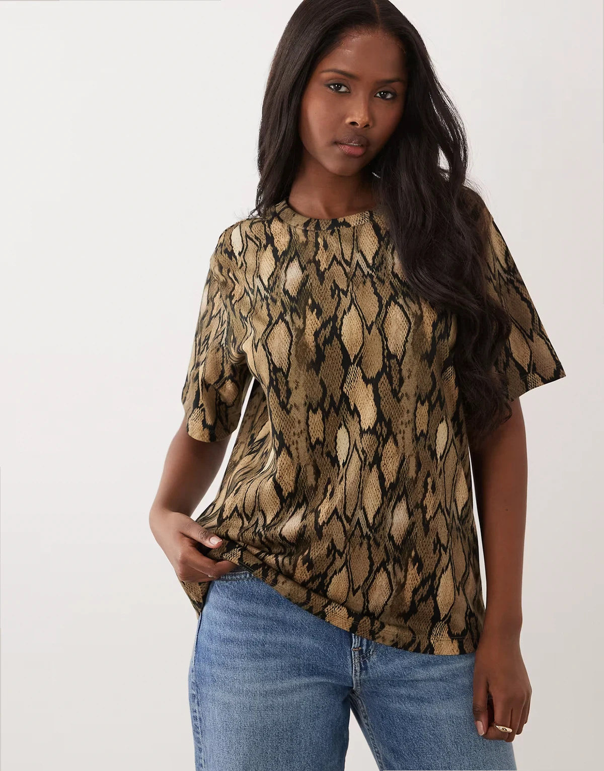 – Oversize-T-Shirt mit Schlangenmuster