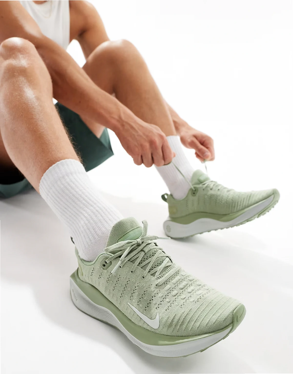 Infinity Run 4 sneakers in khaki