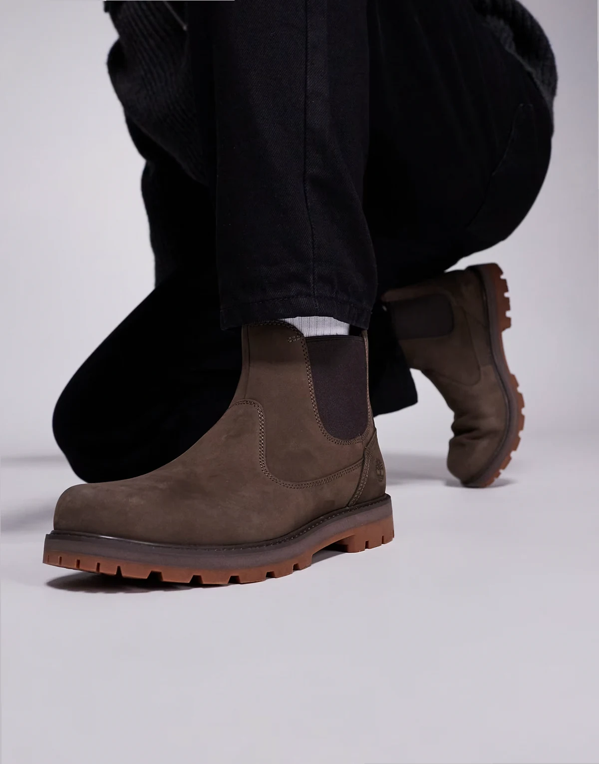 britton road mid chelsea boot in brown