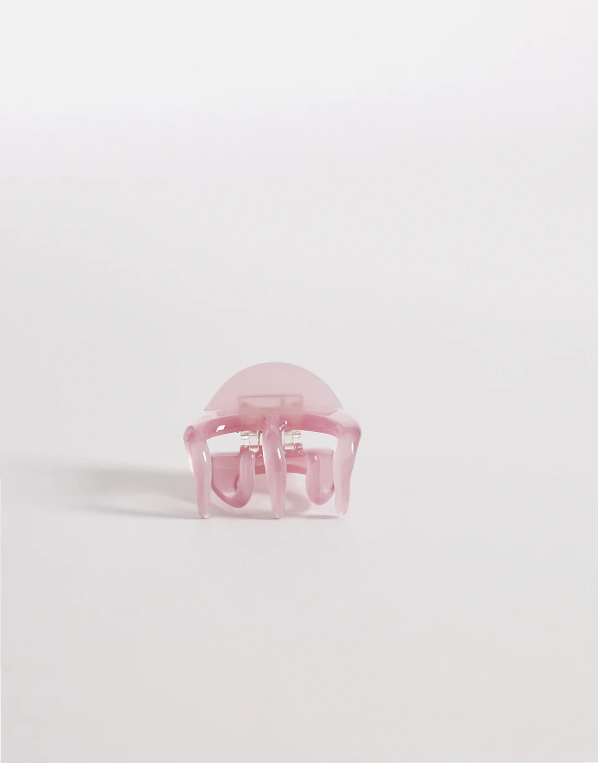 mini hair claw clip in pink