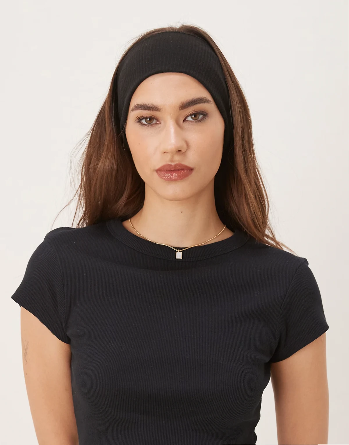 – Breites Haarband aus Jersey in Schwarz