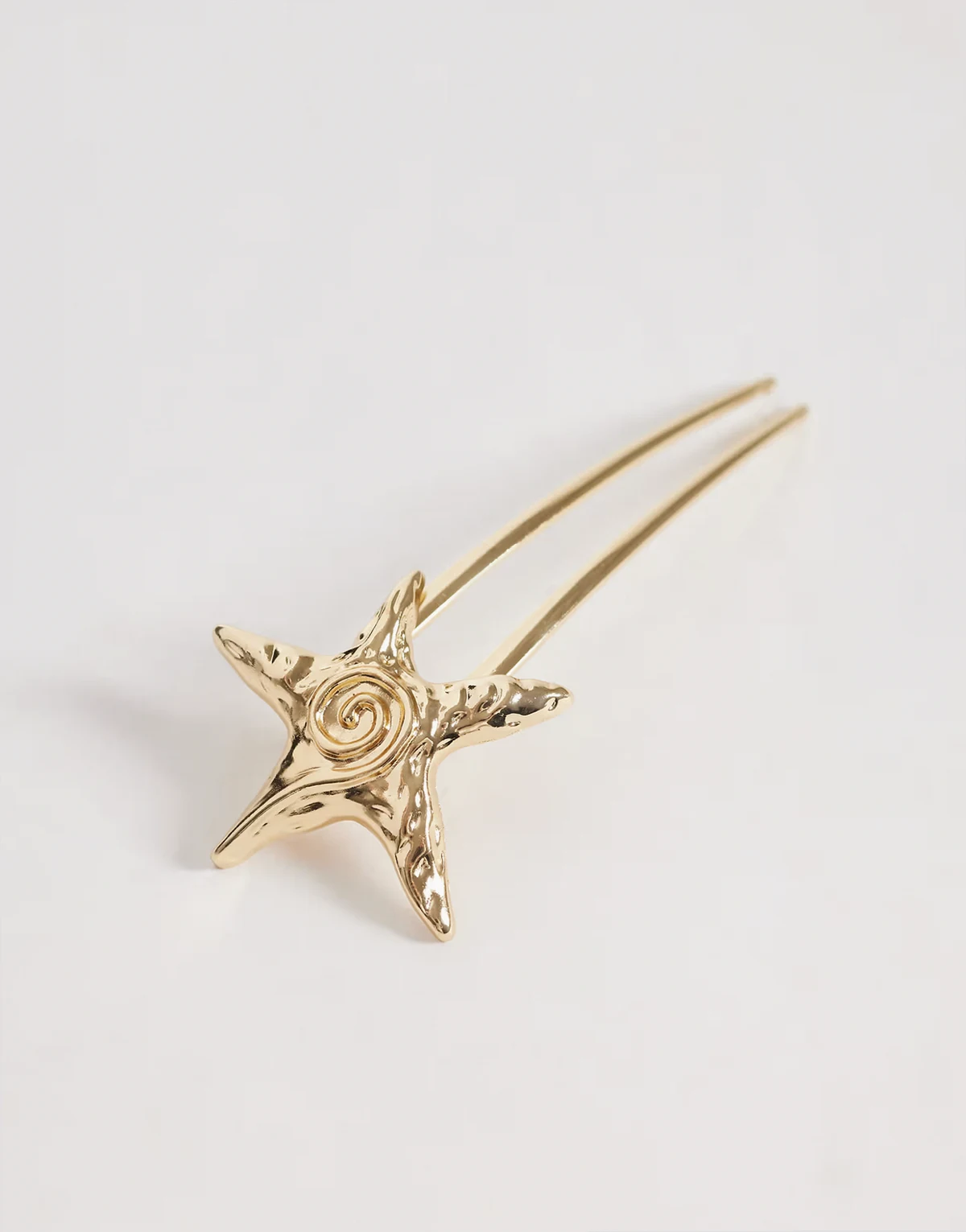 metal star fish french hair pin in gold tone