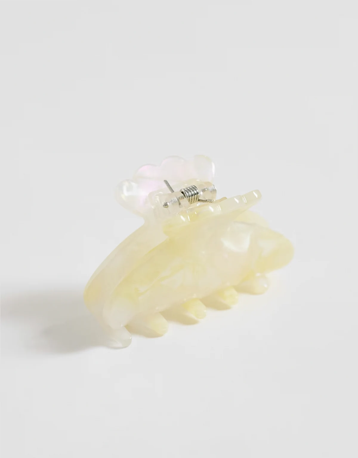 helle mini hair claw clip in yellow