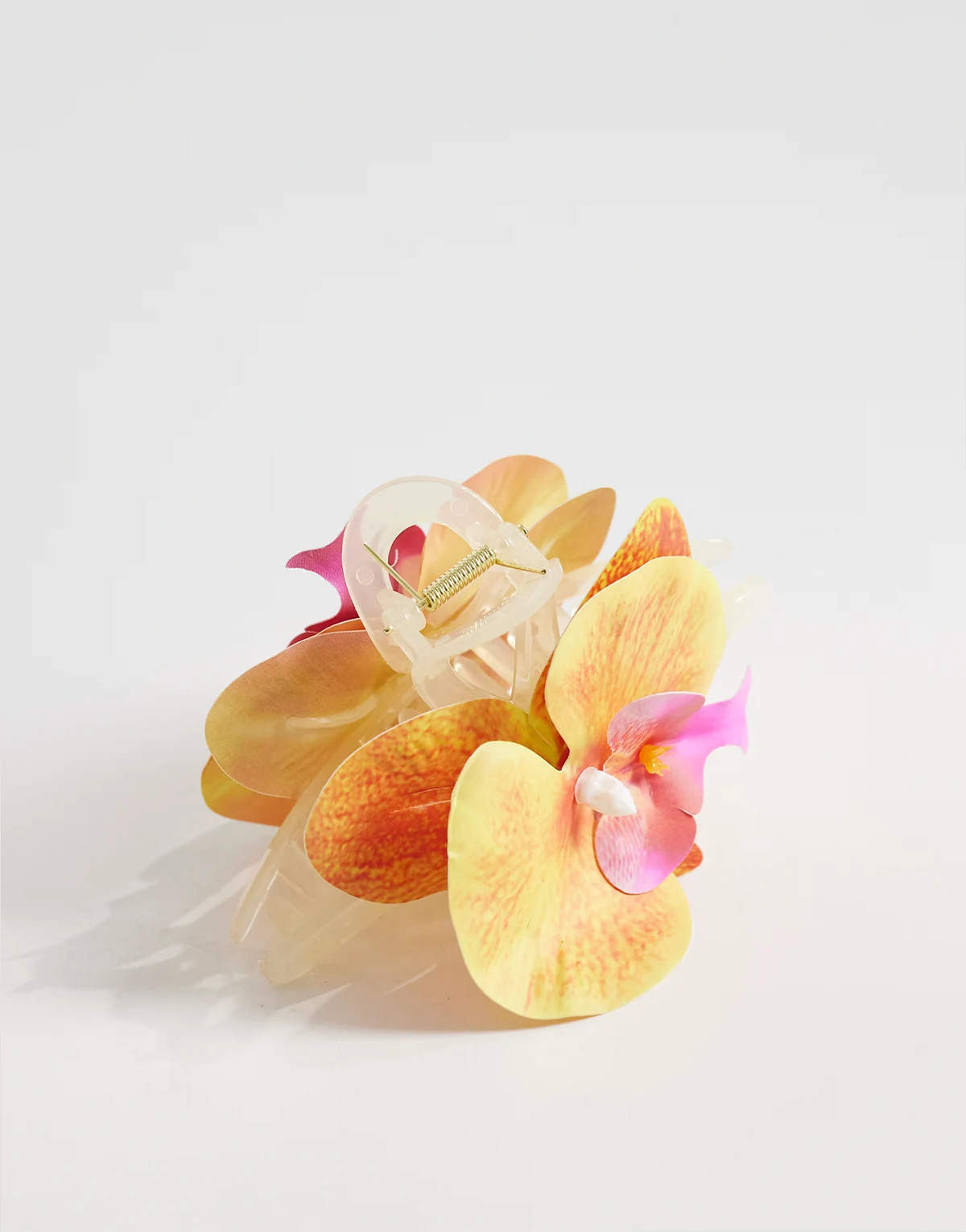 3d floral hair claw in peach caramel orange