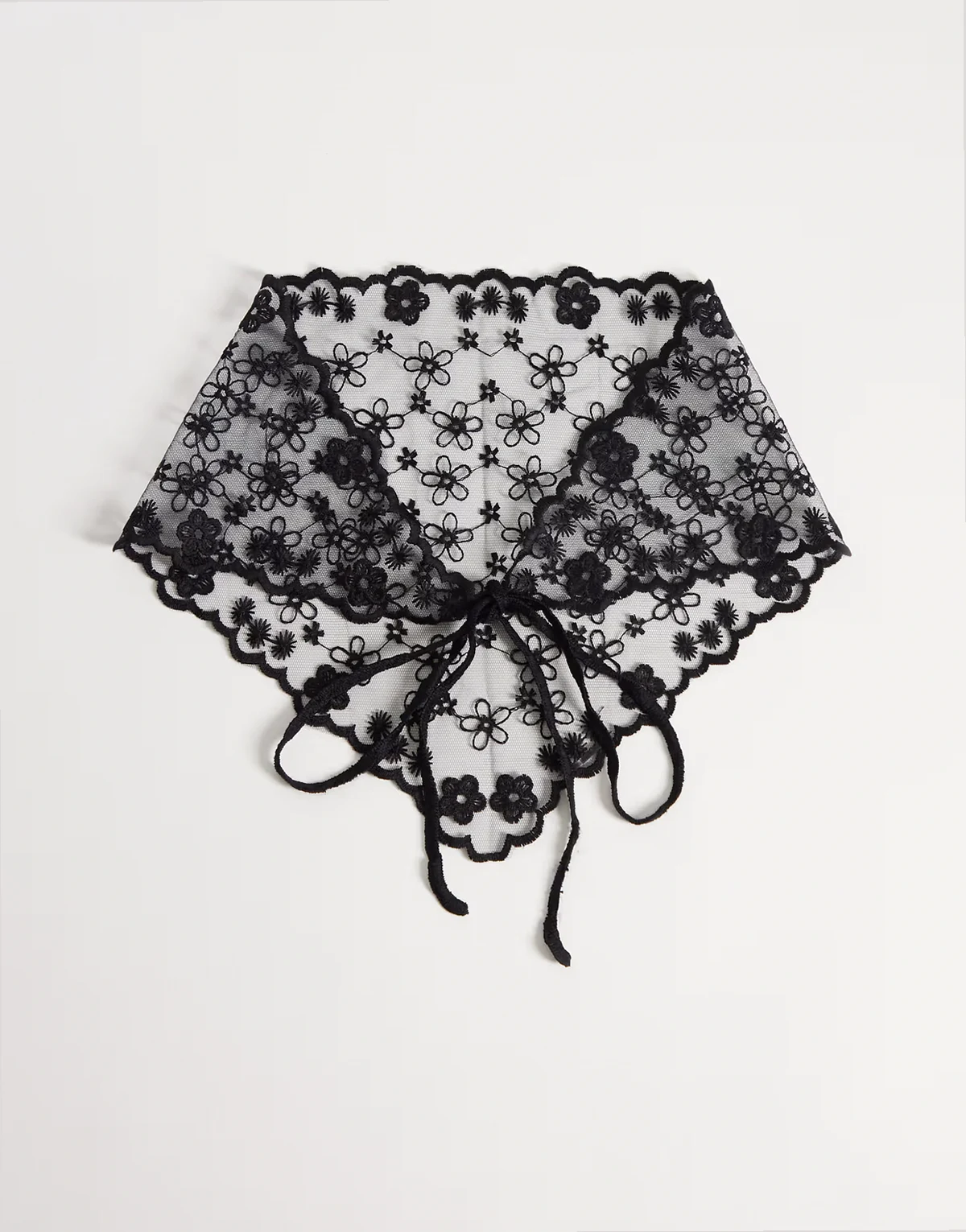 lace headscarf in black with tie detail