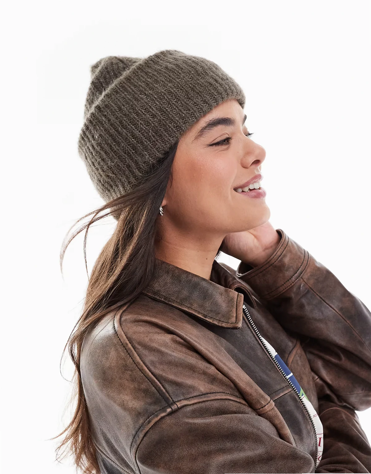 chunky ribbed beanie in brown