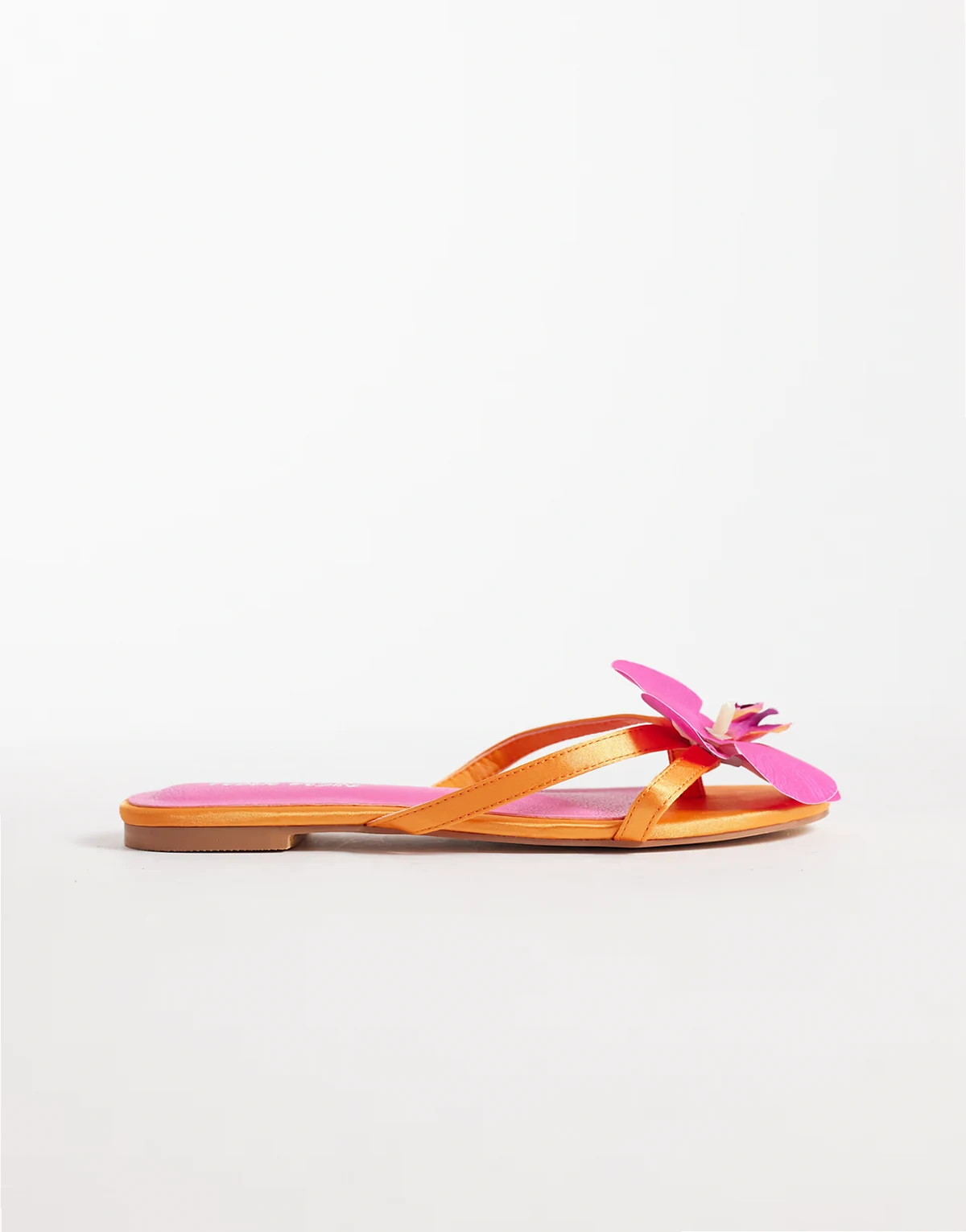 – Magnolia – Flache Sandalen in Orange mit 3D-Blume