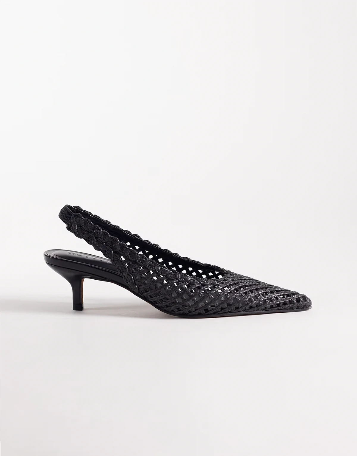 – Star – Schuhe in Schwarz mit Webstruktur, Fersenriemen und mittelhohem Absatz