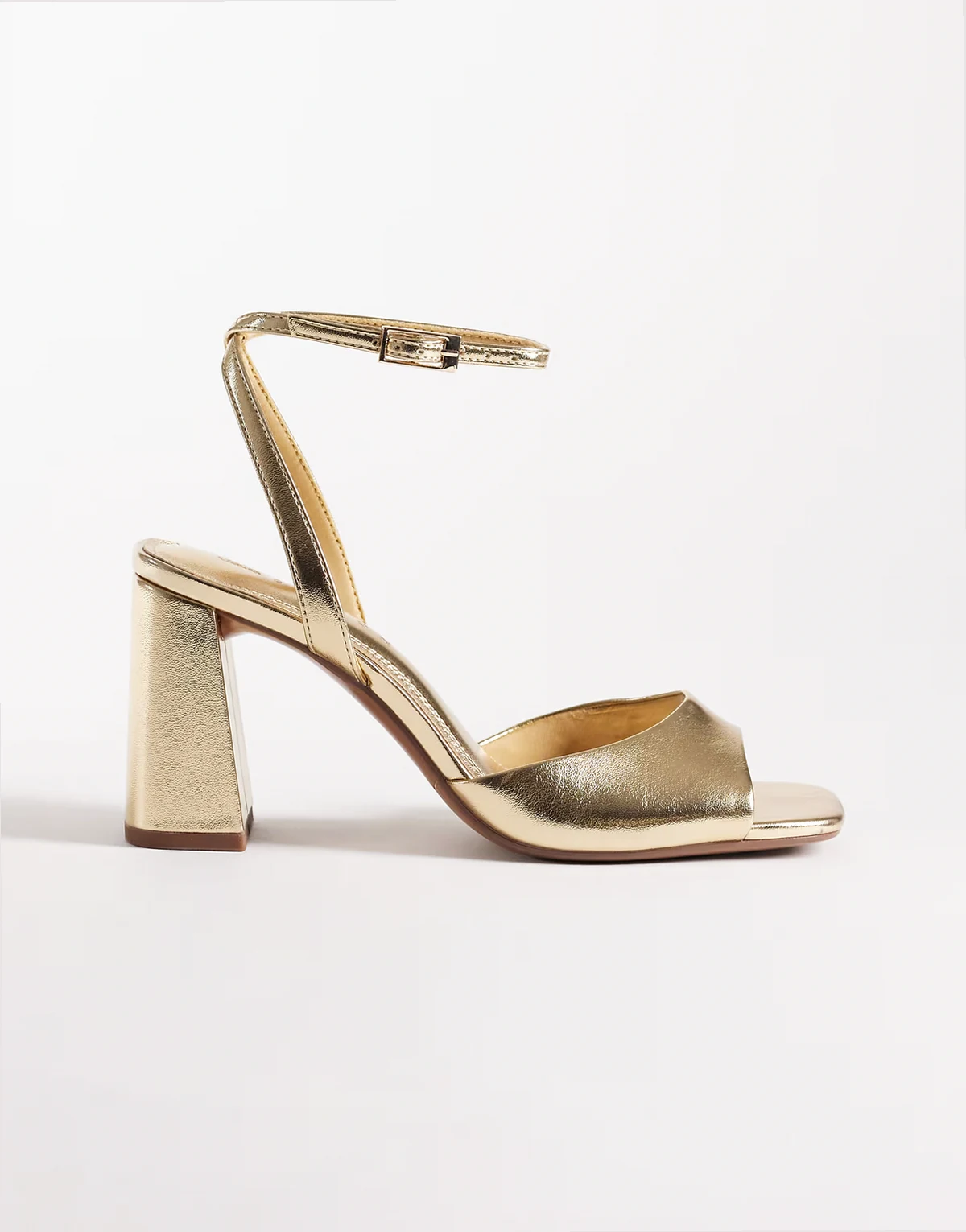 – Honour – Filigrane Sandalen in Gold mit mittelhohem Blockabsatz